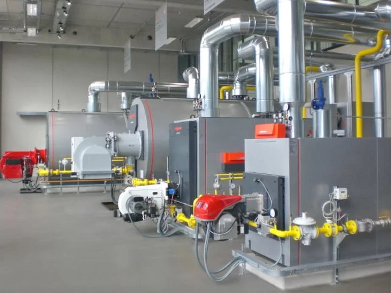 chaufferie-6-terras-cvc Vue d’une chaufferie commerciale – entretien et maintenance par TERRAS CVC à Gennevilliers